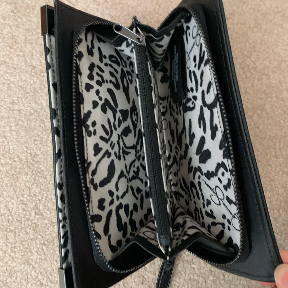 Jessica Simpson Wallet - Picture 3 of 4